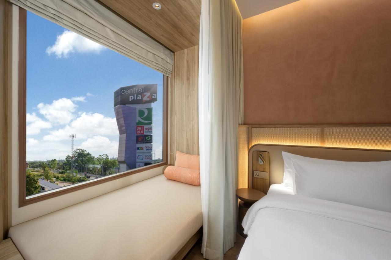 Centara Ubon Hotel Убон Ратчатани Екстериор снимка